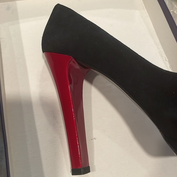 Stuart Weitzman black suede platform heels - Picture 5 of 6